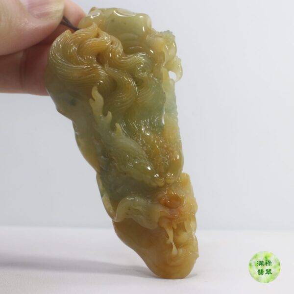 翡翠玉器立體精雕龍牌玉吊墜 中國神工獎作品 龍韻 - Image 2