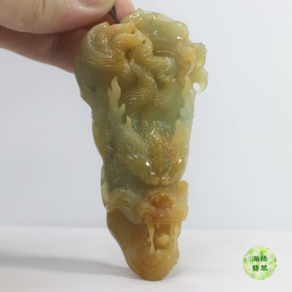 翡翠玉器立體精雕龍牌玉吊墜 中國神工獎作品 龍韻 - Image 3