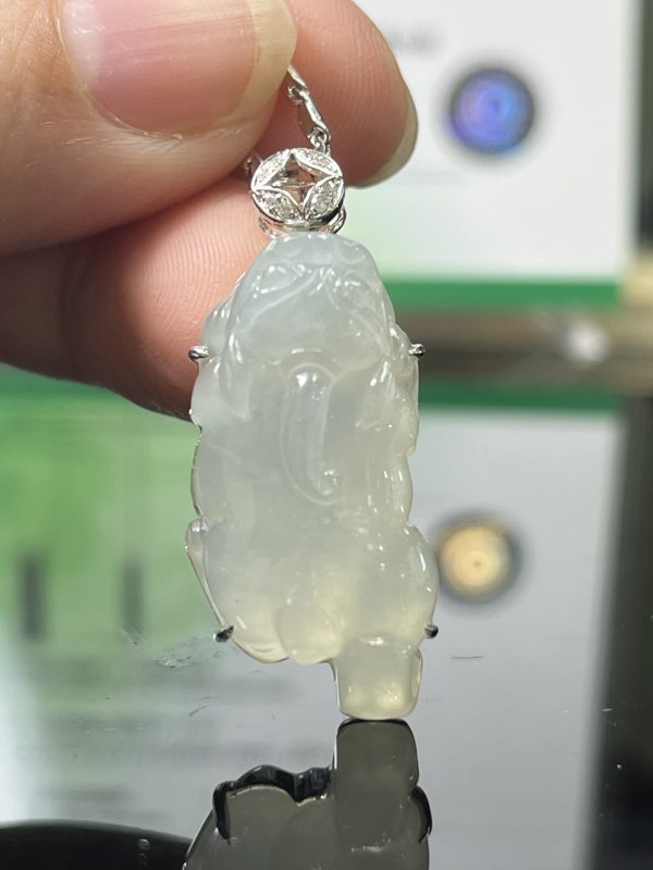 翡翠,玉,貔貅,玉器,翡翠A貨,翡翠吊墜,玉吊墜,香港翡翠,翡翠介紹,冰種翡翠,糯冰種翡翠,翡翠飾品,翡翠鑑定證,翡翠玉石,翠色,天然翡翠,玉石,