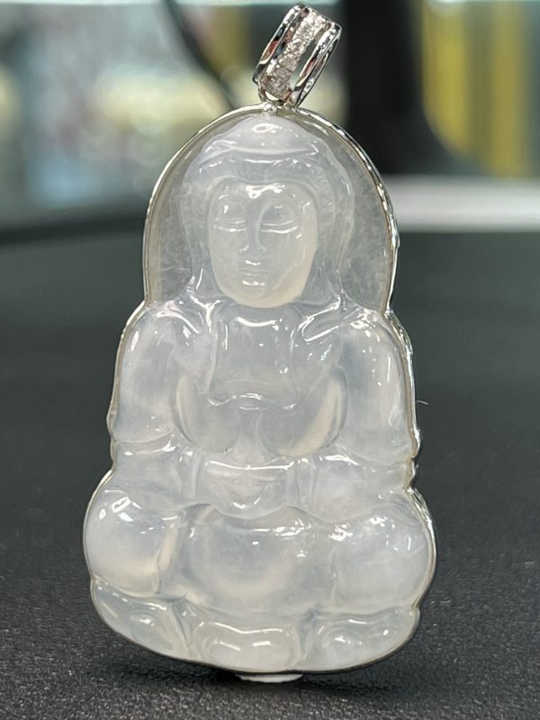 18k翡翠A貨玉器觀音菩薩翡翠吊墜 蓮花寶座上的觀音 造型典雅 面相豐腴 慈眉善目 體態端莊 - Image 3