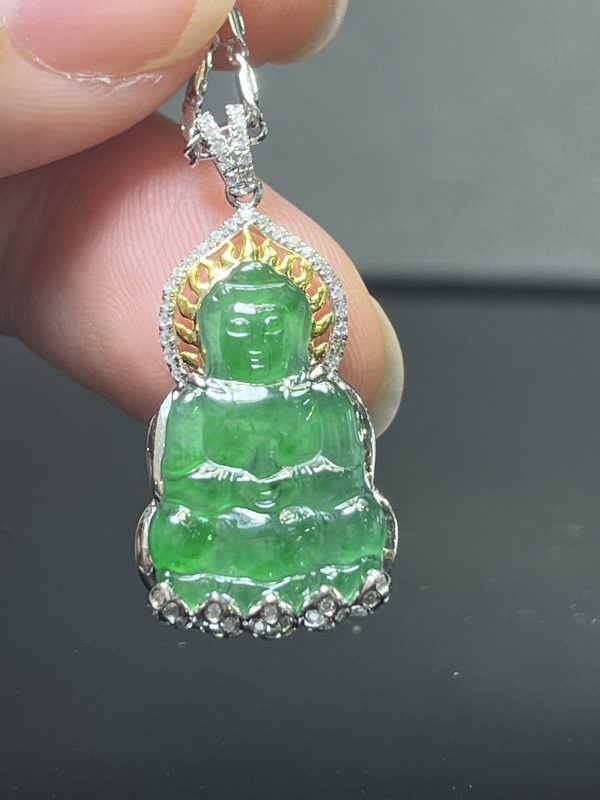 18k翡翠A貨玉器觀音菩薩翡翠吊墜 有著雲水禪心般澄淨唯美的氣息  看著讓人心生安寧 - Image 5