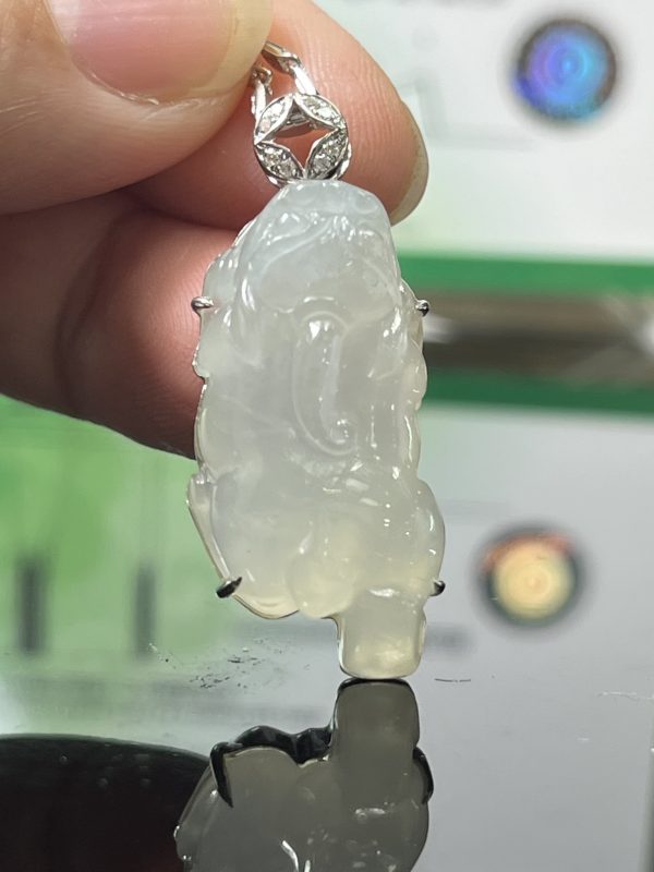 18k翡翠A貨玉器貔貅翡翠吊墜 貔貅一直被認為是招財帶來好運的吉祥瑞獸 - Image 2