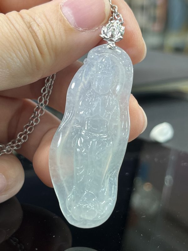 18k翡翠A貨玉器觀音菩薩翡翠吊墜低頭看見觀音那慈悲的微笑 我們片刻間的內心澄明 - Image 6