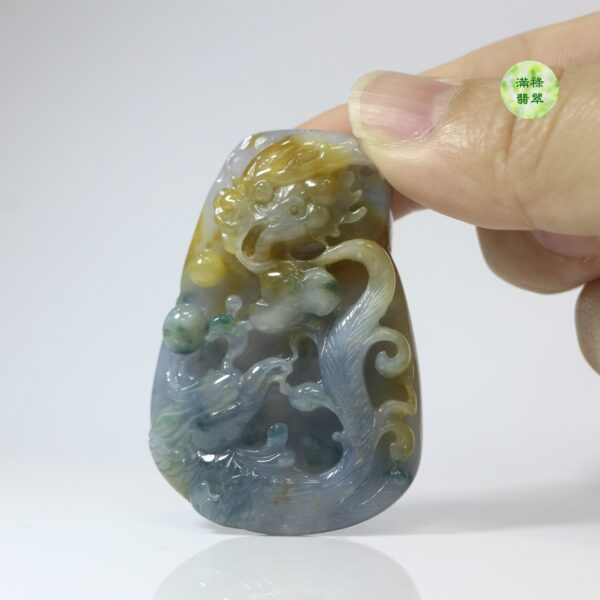翡翠A貨玉器三彩龍牌翡翠吊墜 三種顏色使其更加明艷靚麗 龍鳳配 美好和諧 寓意福祿吉慶 - Image 7