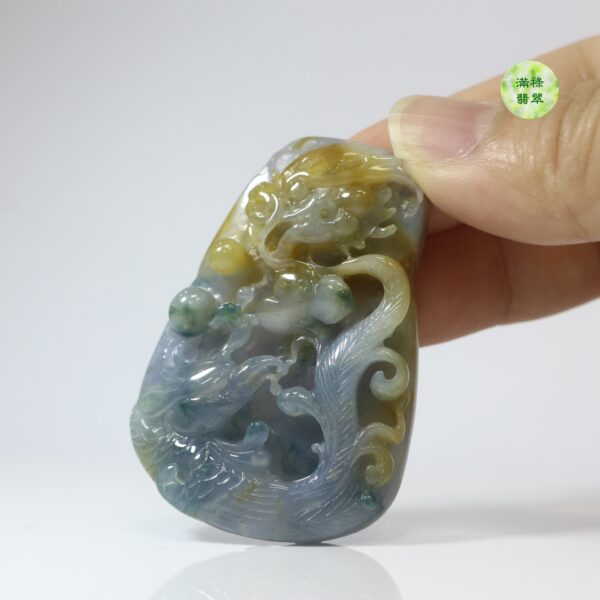 翡翠A貨玉器三彩龍牌翡翠吊墜 三種顏色使其更加明艷靚麗 龍鳳配 美好和諧 寓意福祿吉慶 - Image 8