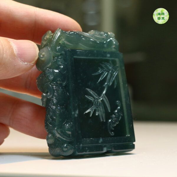 翡翠A貨玉器一路平安翡翠吊墜 作品獲十四屆中國神工獎優秀獎 鏤空構圖優美 做工極緻 - Image 10