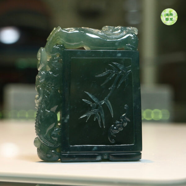 翡翠A貨玉器一路平安翡翠吊墜 作品獲十四屆中國神工獎優秀獎 鏤空構圖優美 做工極緻 - Image 11