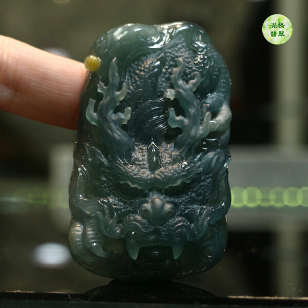 翡翠A貨玉器龍牌-青天作品獲十四屆中國神工獎優秀獎 龍頭 雕琢感十足 神龍神情威武 兇猛霸氣 - Image 4