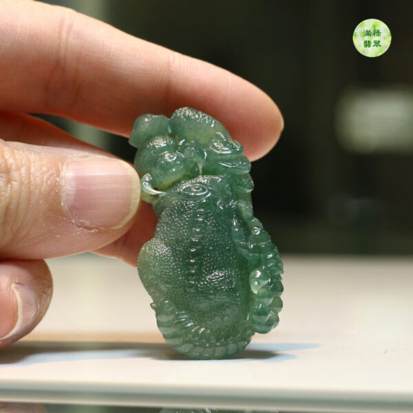 翡翠A貨玉器五毒翡翠吊墜 民間傳說 將翡翠飾品雕刻成五毒的圖案 用於辟邪 - Image 7