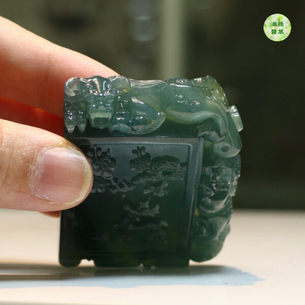 翡翠A貨玉器一路平安翡翠吊墜 作品獲十四屆中國神工獎優秀獎 鏤空構圖優美 做工極緻 - Image 12