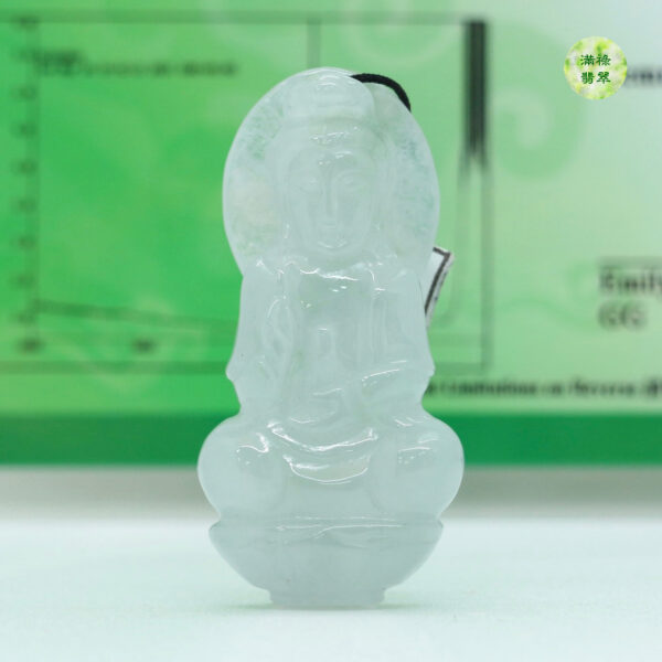 翡翠A貨玉器觀音菩薩翡翠吊墜 禪定打坐的造型 讓你煩躁的心情得到很好的調節