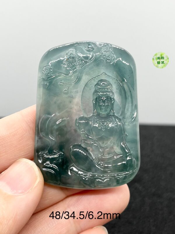 翡翠A貨玉器玉藍水玉觀音菩薩翡翠吊墜 儀態悠閒安適 莊嚴靜穆而不失親切感