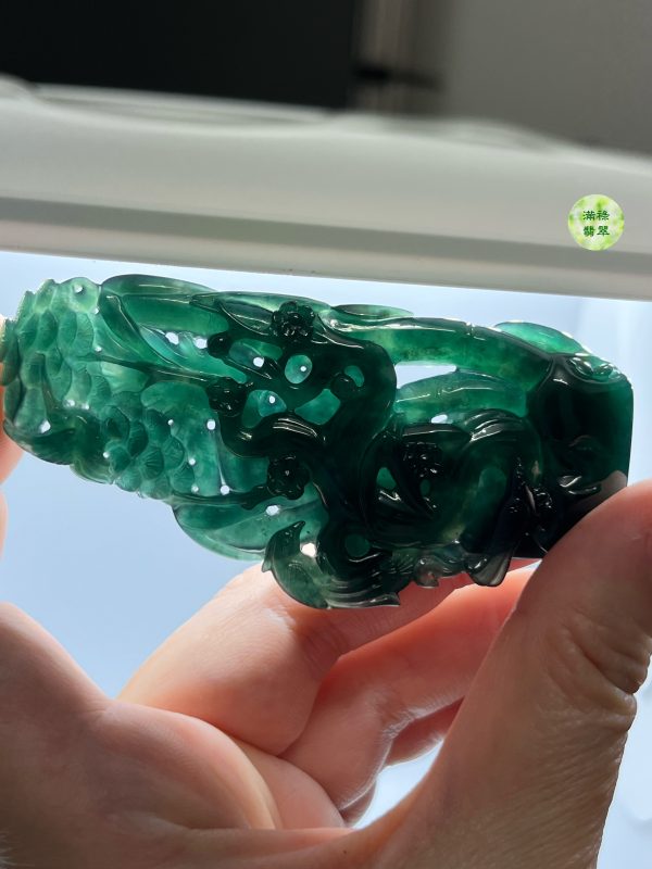翡翠A貨玉器墨翠松樹翡翠吊墜  底質潤澤 松樹高山屹立 寓意堅韌不拔 自強不息 - Image 8