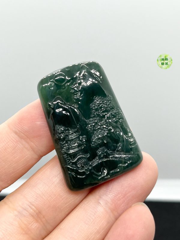 翡翠A貨玉器藍水山水牌翡翠吊墜 打燈清透藍綠色 山清水秀 精美富有意境 - Image 2