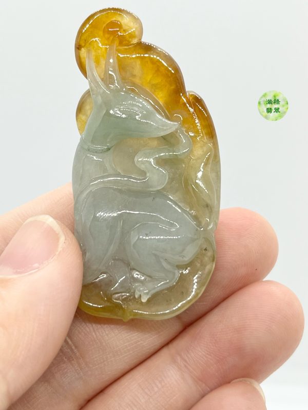 翡翠A貨玉器九尾狐翡翠吊墜 黃翡的部分設計成九條尾巴 寓意能夠吸引異性的好感 - Image 9