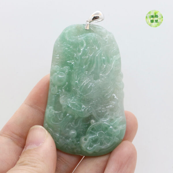 翡翠A貨玉器玉龍牌翡翠吊墜寓意着佩戴的人可以手握重權 受到別人的尊重和擁戴 - Image 4
