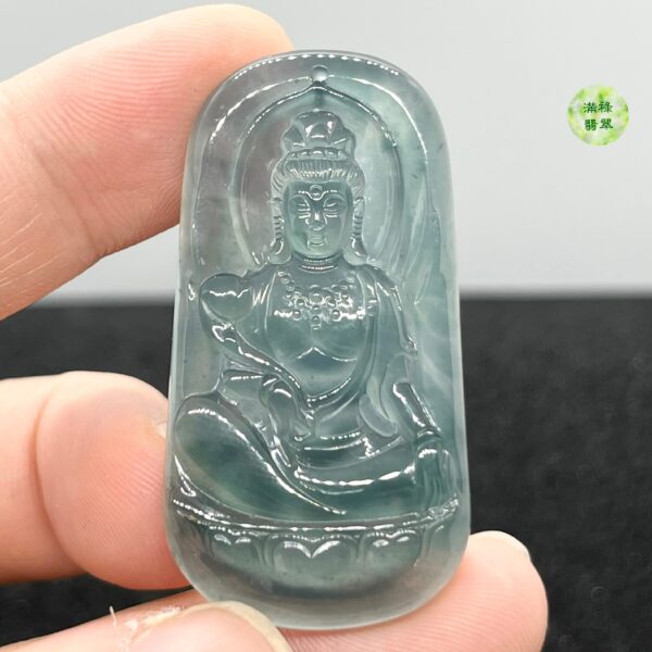 翡翠A貨玉器玉藍水玉觀音菩薩翡翠吊墜 翡翠的顏色是個無盡的謎