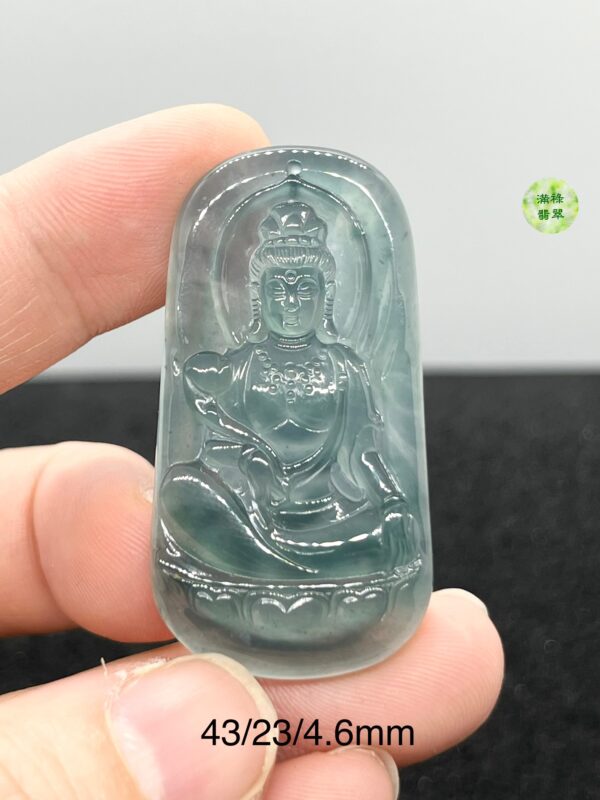 翡翠A貨玉器玉藍水玉觀音菩薩翡翠吊墜 翡翠的顏色是個無盡的謎