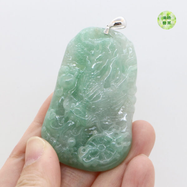 翡翠A貨玉器玉龍牌翡翠吊墜寓意着佩戴的人可以手握重權 受到別人的尊重和擁戴 - Image 2