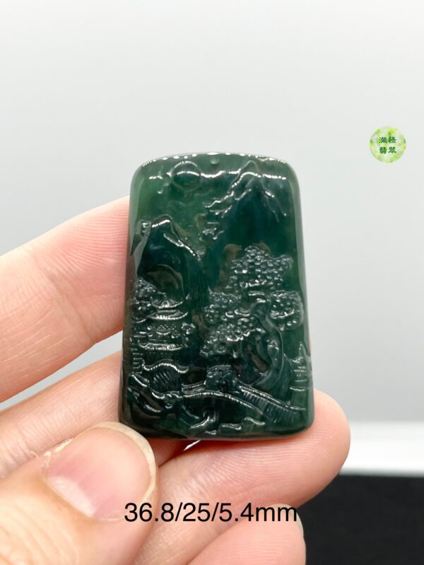 翡翠A貨玉器藍水山水牌翡翠吊墜 打燈清透藍綠色 山清水秀 精美富有意境