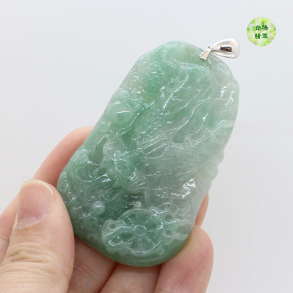 翡翠A貨玉器玉龍牌翡翠吊墜寓意着佩戴的人可以手握重權 受到別人的尊重和擁戴 - Image 8