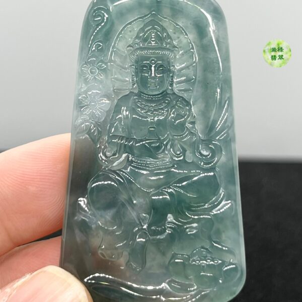 翡翠A貨玉器玉藍水玉觀音菩薩翡翠吊墜 底水融合 當時看到她的時候眼睛被深深吸進去
