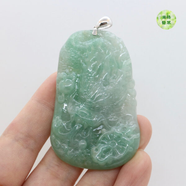 翡翠A貨玉器玉龍牌翡翠吊墜寓意着佩戴的人可以手握重權 受到別人的尊重和擁戴 - Image 6