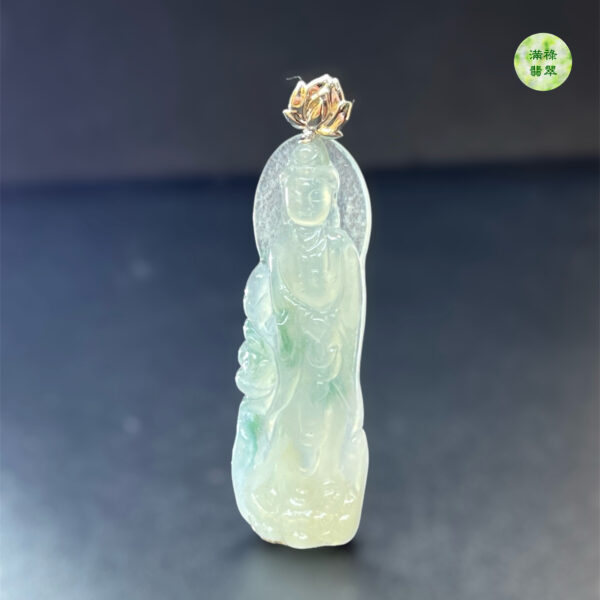 18k翡翠A貨玉器觀音菩薩翡翠吊墜 觀音的站姿和形狀顯得寂靜 寧和 造型獨特 柔美而不失莊重 - Image 7