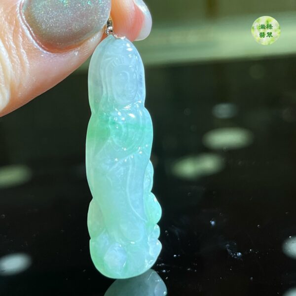 18k翡翠A貨玉器玉觀音菩薩翡翠吊墜 觀音面相和藹 造型優美 - Image 8