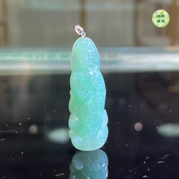 18k翡翠A貨玉器玉觀音菩薩翡翠吊墜觀音菩薩可謂家喻戶曉 民間有種說法 叫做“家家彌陀佛，戶戶觀世音” - Image 3