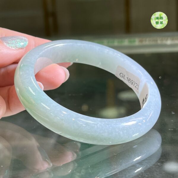 翡翠玉器A貨玉翡翠手鐲56.37mm/1.5寸 如潺潺溪流圈於手 如涼涼微風裹著絲絲流雲纏於腕 - Image 4
