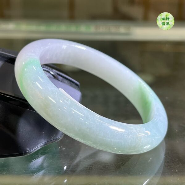 翡翠玉器A貨玉翡翠手鐲57.37mm/1.52寸 手鐲和東方女人一樣 外柔內剛 她堅貞 秀外慧中 - Image 3