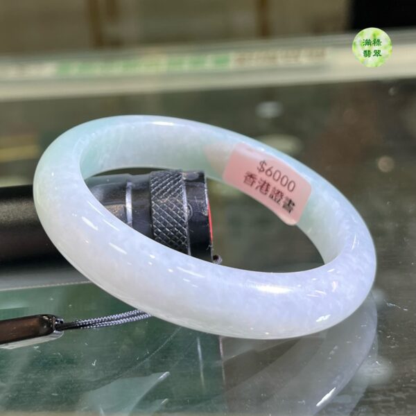 翡翠玉器A貨玉翡翠手鐲55.47mm/1.48寸 東方文化的產物 能更好地襯托出東方女性的優雅柔美 - Image 3