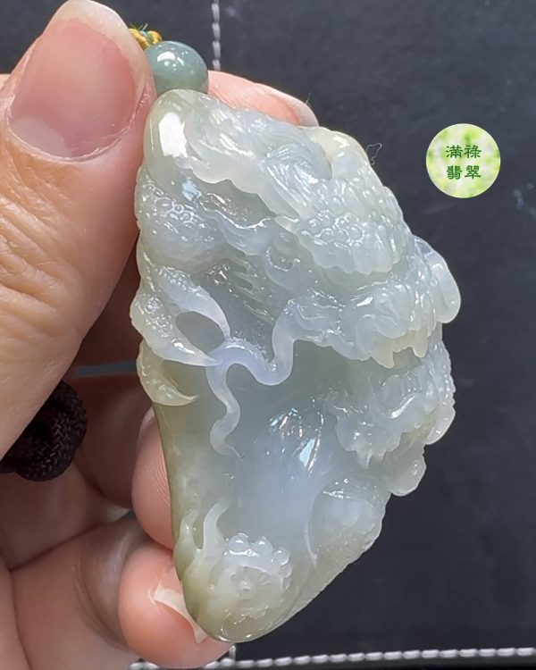 精美雕刻糯冰種翡翠A貨玉器龍牌——彰顯力量與吉祥寓意 - Image 5