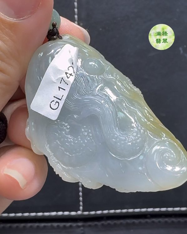 精美雕刻糯冰種翡翠A貨玉器龍牌——彰顯力量與吉祥寓意 - Image 8