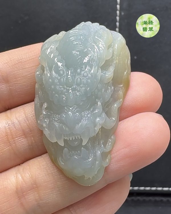 精雕細琢糯冰種翡翠A貨玉器龍牌——象徵力量與祥瑞的獨特佩飾 - Image 4