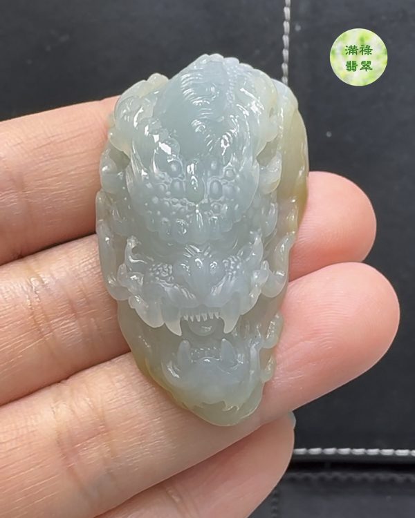 精雕細琢糯冰種翡翠A貨玉器龍牌——象徵力量與祥瑞的獨特佩飾 - Image 5