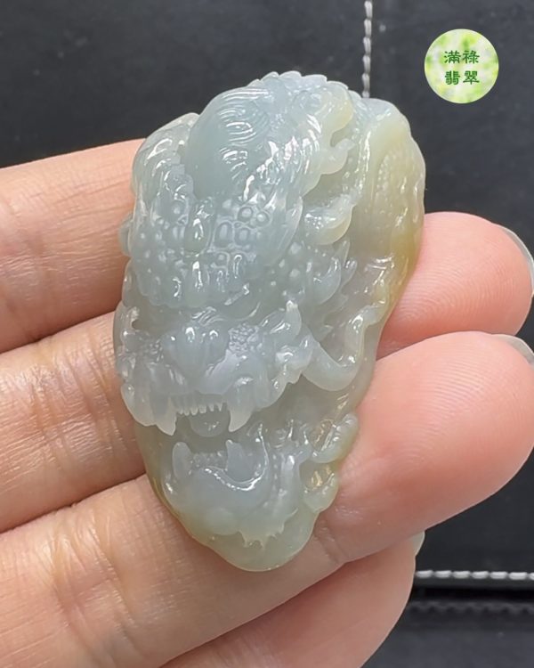 精雕細琢糯冰種翡翠A貨玉器龍牌——象徵力量與祥瑞的獨特佩飾 - Image 7