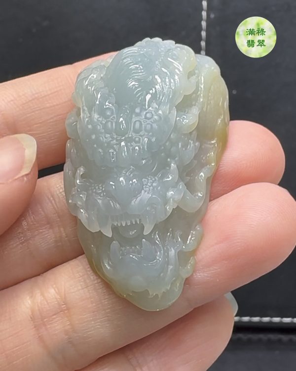 精雕細琢糯冰種翡翠A貨玉器龍牌——象徵力量與祥瑞的獨特佩飾 - Image 10