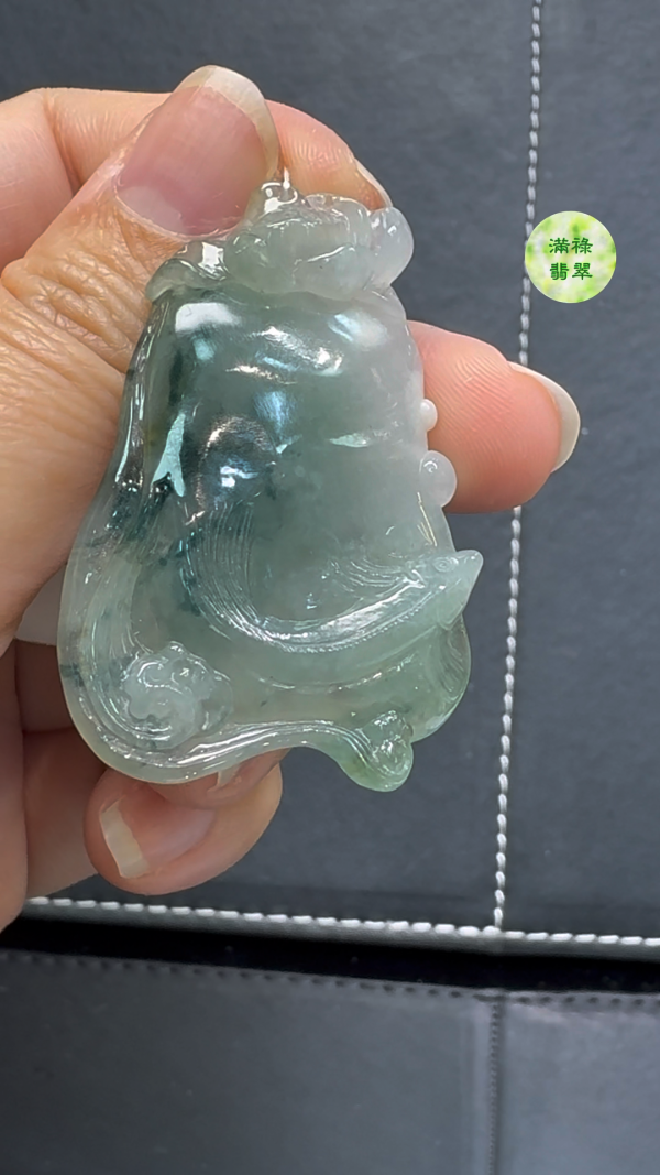 精緻雕刻糯冰種翡翠A貨荷花魚吊墜——平和與富足的優雅象徵 - Image 11