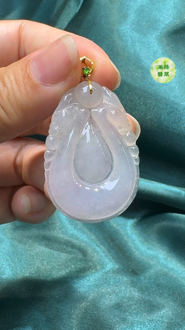 翡翠A貨玉器福貝翡翠吊墜 40 x 27 x 4.4mm