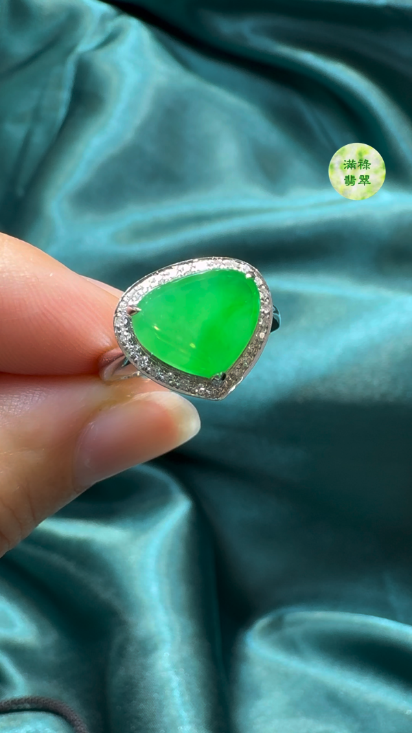 18K翡翠A貨玉器翡翠戒指 主石9.5 x 10.3 x 2.8mm - Image 2