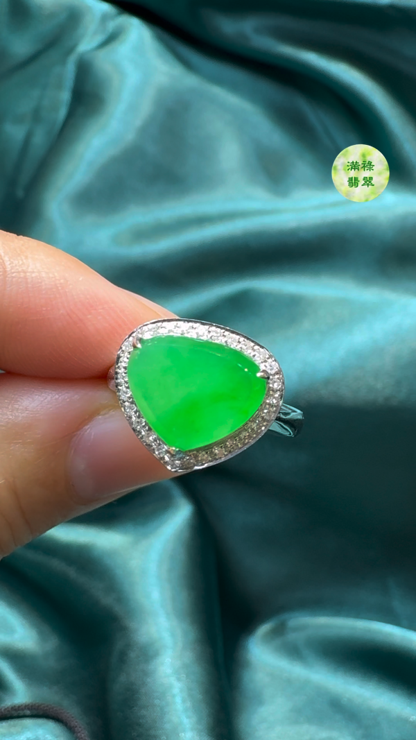 18K翡翠A貨玉器翡翠戒指 主石9.5 x 10.3 x 2.8mm - Image 4