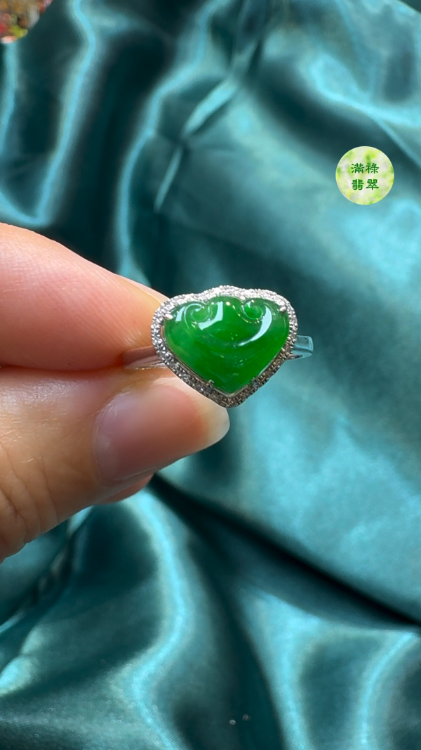 18K翡翠A貨玉器如意翡翠戒指 主石約7.7 x 10mm