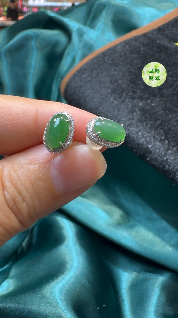 18K翡翠A貨玉器蛋面翡翠耳環主石8.3 x 5.1mm - Image 9