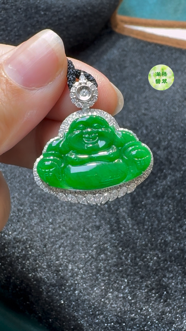 18K翡翠A貨玉器正陽綠翡翠彌勒佛公玉吊墜 約29 x 27 x 8.5 mm/主石24x16mm - Image 3