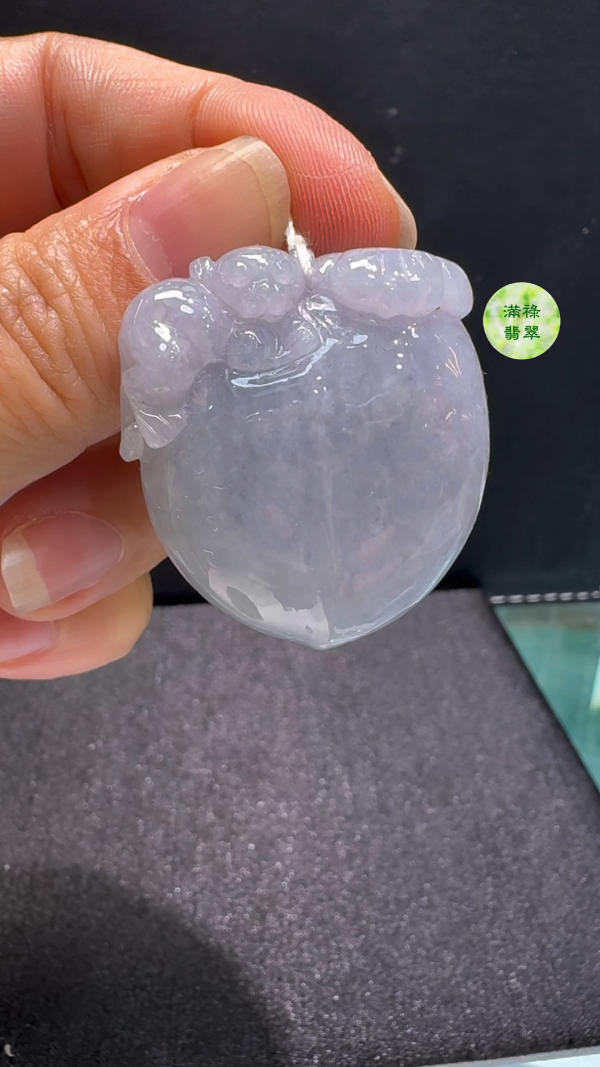 翡翠A貨玉器紫羅蘭桃翡翠吊墜 35 x 32 x 11mm