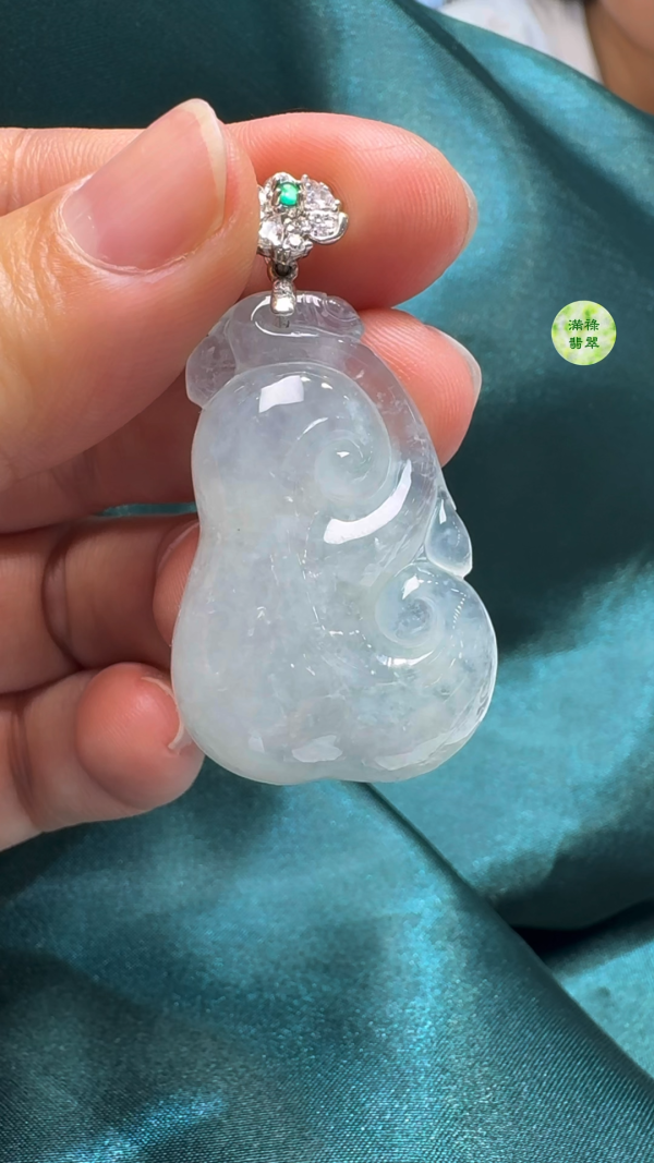 翡翠A貨玉器如意吊墜 37-25-8.3mm