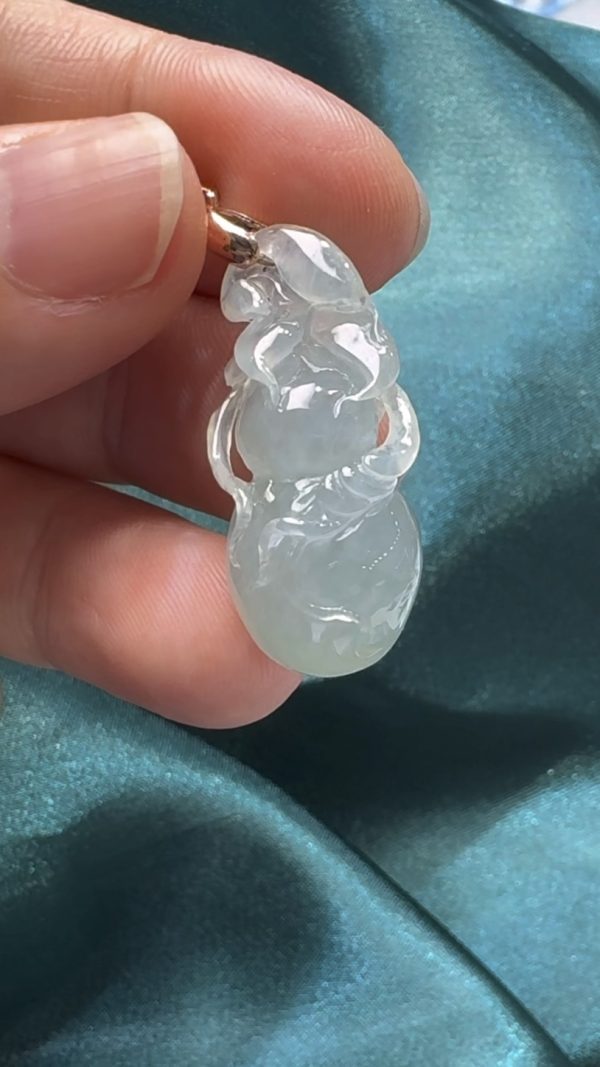 翡翠A貨玉器葫蘆吊墜 30-15-19mm