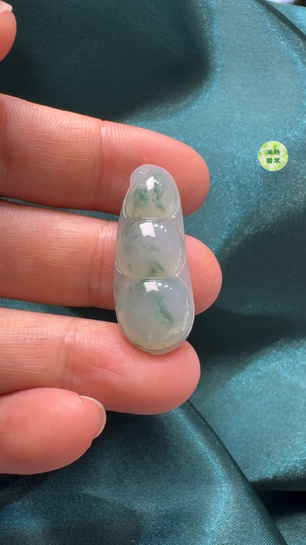 翡翠A貨玉器福豆吊墜 32-13-6mm